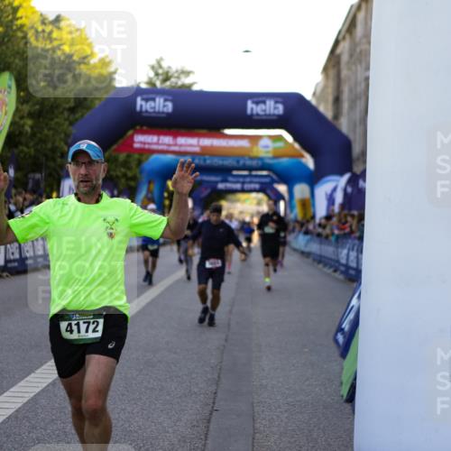 01.09.2024 - BARMER Alsterlauf Kathrin Stürmer Photography http://msf.ph/oto/6969772 01.09.2024 09:54:32 Ziel 2169, 2170, 2205, 2265, 2292, 2499, 2592, 2858, 2983, 3005, 3034, 3199, 3331, 3444, 3627, 3665, 3682, 3769, 3835, 4010, 4011, 4517, 4633, 4734, 4798, 4801, 4854, 4934, 4939, 5021, 5022, 5066, 5180, 5278, 8110, 8252, 8334, 2372, 2561, 2878, 3442, 3637, 3654, 3776, 3962, 4172, 4173, 4303, 4514, 4738, 8074 meine-sportfotos.de