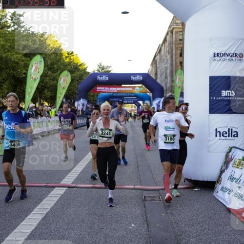 01.09.2024 - BARMER Alsterlauf Kathrin Stürmer Photography http://msf.ph/oto/6969796 01.09.2024 09:55:34 Ziel 2018, 2182, 2285, 2718, 2856, 2937, 2946, 2948, 3292, 3293, 3313, 3458, 3592, 3613, 3781, 3849, 3867, 4009, 4037, 4038, 4362, 4364, 4365, 4366, 4819, 4925, 4931, 5008, 5227, 8323, 2194, 2232, 2955, 2969, 3060, 3156, 3186, 3241, 3317, 3409, 3800, 3923, 4053, 4334, 4335, 4654, 5027, 5243, 8121, 8350 meine-sportfotos.de