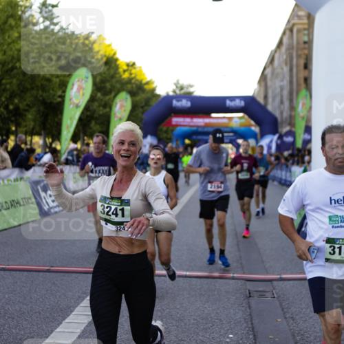 01.09.2024 - BARMER Alsterlauf Kathrin Stürmer Photography http://msf.ph/oto/6969801 01.09.2024 09:55:35 Ziel 2018, 2182, 2285, 2718, 2856, 2937, 2946, 2948, 3292, 3293, 3313, 3458, 3592, 3613, 3781, 3849, 3867, 4009, 4037, 4038, 4362, 4364, 4365, 4366, 4459, 4819, 4925, 4931, 5008, 5227, 8323, 2194, 2232, 2955, 3060, 3156, 3186, 3241, 3317, 3409, 3800, 3923, 4053, 4654, 5027, 5082, 5109, 5243, 8350 meine-sportfotos.de