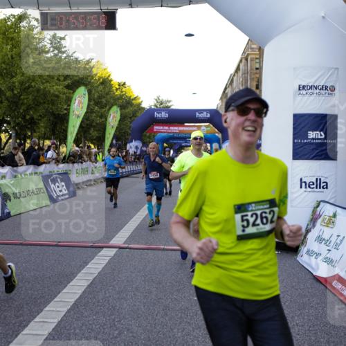 01.09.2024 - BARMER Alsterlauf Kathrin Stürmer Photography http://msf.ph/oto/6969817 01.09.2024 09:55:56 Ziel 2157, 2298, 2305, 2547, 2673, 2707, 2772, 2978, 2996, 3120, 3153, 3296, 3649, 3657, 4160, 4161, 4320, 4409, 4504, 4717, 4918, 5123, 5200, 5239, 5271, 5288, 5304, 8129, 2100, 2195, 2458, 2616, 2782, 3117, 3423, 3431, 3432, 3433, 3548, 3703, 3857, 3989, 4187, 4476, 4718, 4782, 4866, 4899, 4946, 5108, 5226, 5262 meine-sportfotos.de