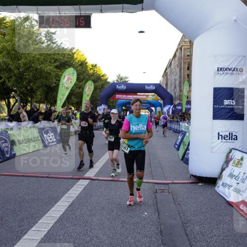 01.09.2024 - BARMER Alsterlauf Kathrin Stürmer Photography http://msf.ph/oto/6969834 01.09.2024 09:56:13 Ziel 2305, 2317, 2319, 2405, 2415, 2426, 2996, 3359, 3657, 3859, 3945, 4260, 4350, 4462, 4768, 4769, 5035, 5110, 5176, 5239, 5304, 8059, 2022, 2359, 2360, 2542, 2874, 2914, 3143, 3277, 3425, 3536, 3561, 3872, 3884, 3997, 4178, 4357, 4735, 4896, 8203 meine-sportfotos.de