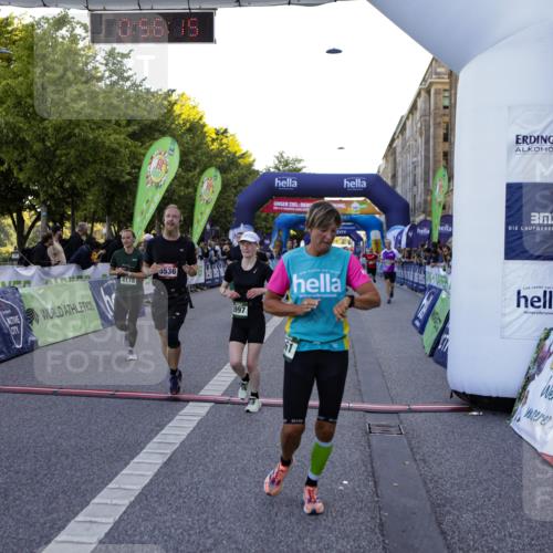 01.09.2024 - BARMER Alsterlauf Kathrin Stürmer Photography http://msf.ph/oto/6969836 01.09.2024 09:56:13 Ziel 2305, 2317, 2319, 2405, 2415, 2426, 2996, 3359, 3657, 3859, 3945, 4260, 4350, 4462, 4768, 4769, 5035, 5110, 5176, 5239, 5304, 8059, 2022, 2359, 2360, 2542, 2874, 2914, 3143, 3277, 3425, 3536, 3561, 3872, 3884, 3997, 4178, 4357, 4735, 4896, 8203 meine-sportfotos.de