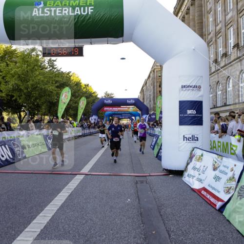01.09.2024 - BARMER Alsterlauf Kathrin Stürmer Photography http://msf.ph/oto/6969845 01.09.2024 09:56:16 Ziel 2317, 2319, 2342, 2405, 2415, 2426, 3054, 3229, 3358, 3359, 3859, 3924, 3945, 4260, 4280, 4350, 4462, 4768, 4769, 5035, 5110, 5176, 8059, 2359, 2360, 2874, 2914, 3207, 3352, 3425, 3536, 3561, 3872, 3884, 3929, 3997, 4128, 4178, 4357, 4735, 4736, 4896, 8203 meine-sportfotos.de