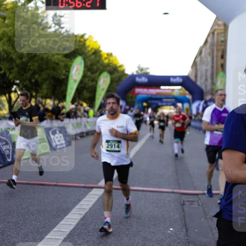 01.09.2024 - BARMER Alsterlauf Kathrin Stürmer Photography http://msf.ph/oto/6969857 01.09.2024 09:56:18 Ziel 2319, 2342, 2405, 2415, 2426, 3054, 3229, 3358, 3359, 3859, 3924, 3945, 4065, 4260, 4280, 4350, 4462, 4768, 4769, 5035, 5176, 8059, 2874, 2914, 3191, 3207, 3352, 3425, 3536, 3561, 3872, 3884, 3929, 3997, 4023, 4128, 4178, 4357, 4473, 4735, 4736, 4896 meine-sportfotos.de