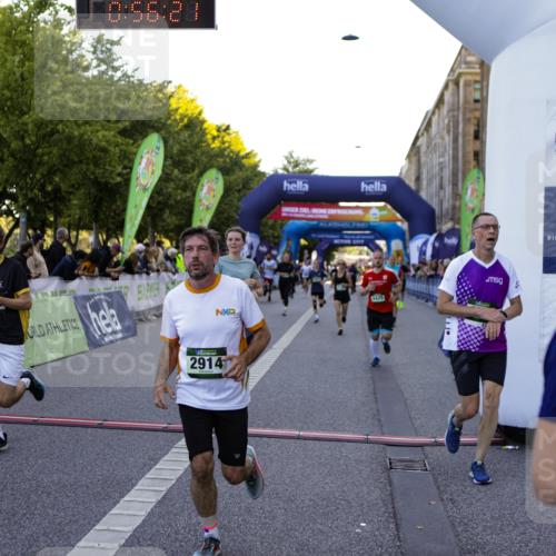 01.09.2024 - BARMER Alsterlauf Kathrin Stürmer Photography http://msf.ph/oto/6969858 01.09.2024 09:56:19 Ziel 2319, 2342, 2405, 2415, 2426, 3054, 3229, 3358, 3359, 3859, 3924, 3945, 4065, 4260, 4280, 4350, 4462, 4768, 4769, 5035, 5176, 8059, 2874, 2914, 3191, 3207, 3352, 3425, 3536, 3561, 3872, 3884, 3929, 3997, 4023, 4128, 4178, 4357, 4473, 4735, 4736, 4896 meine-sportfotos.de