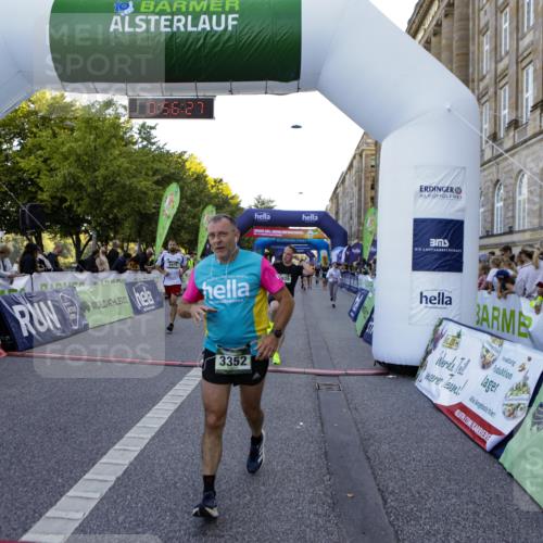 01.09.2024 - BARMER Alsterlauf Kathrin Stürmer Photography http://msf.ph/oto/6969869 01.09.2024 09:56:24 Ziel 2319, 2342, 2405, 2426, 2525, 3054, 3229, 3321, 3337, 3358, 3359, 3924, 4065, 4260, 4280, 4350, 4462, 4550, 4733, 4768, 4769, 4880, 5035, 5104, 5280, 8059, 2049, 2231, 2371, 2869, 2874, 2914, 3184, 3191, 3207, 3352, 3425, 3453, 3822, 3872, 3884, 3929, 4023, 4128, 4357, 4473, 4584, 4655, 4736, 4896, 8237 meine-sportfotos.de
