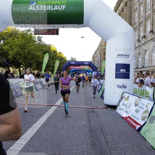 01.09.2024 - BARMER Alsterlauf Kathrin Stürmer Photography http://msf.ph/oto/6969878 01.09.2024 09:56:27 Ziel 2319, 2342, 2400, 2405, 2426, 2525, 2867, 3054, 3229, 3321, 3335, 3337, 3345, 3358, 3359, 3870, 3924, 4065, 4260, 4280, 4350, 4462, 4550, 4733, 4750, 4768, 4769, 4880, 5035, 5104, 5280, 2049, 2231, 2371, 2869, 3144, 3184, 3191, 3207, 3352, 3425, 3453, 3617, 3822, 3929, 4023, 4128, 4264, 4473, 4584, 4655, 4736, 8153, 8237 meine-sportfotos.de