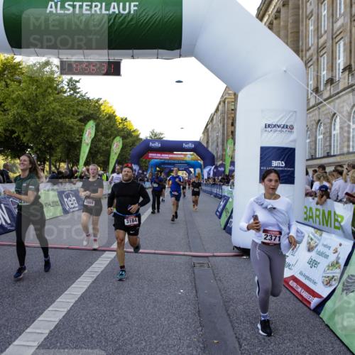 01.09.2024 - BARMER Alsterlauf Kathrin Stürmer Photography http://msf.ph/oto/6969891 01.09.2024 09:56:29 Ziel 2228, 2319, 2342, 2400, 2405, 2426, 2525, 2867, 3054, 3229, 3321, 3335, 3337, 3345, 3358, 3359, 3870, 3924, 4065, 4260, 4280, 4350, 4462, 4550, 4673, 4733, 4750, 4880, 5035, 5104, 5280, 2049, 2231, 2371, 2869, 3144, 3184, 3191, 3207, 3352, 3453, 3617, 3822, 3929, 4023, 4128, 4264, 4473, 4584, 4655, 4736, 8024, 8153, 8237 meine-sportfotos.de