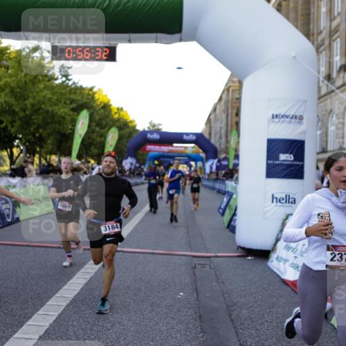 01.09.2024 - BARMER Alsterlauf Kathrin Stürmer Photography http://msf.ph/oto/6969893 01.09.2024 09:56:29 Ziel 2228, 2319, 2342, 2400, 2405, 2426, 2525, 2867, 3054, 3229, 3321, 3335, 3337, 3345, 3358, 3359, 3870, 3924, 4065, 4260, 4280, 4350, 4462, 4550, 4673, 4733, 4750, 4880, 5035, 5104, 5280, 2049, 2231, 2371, 2869, 3144, 3184, 3191, 3207, 3352, 3453, 3617, 3822, 3929, 4023, 4128, 4264, 4473, 4584, 4655, 4736, 8024, 8153, 8237 meine-sportfotos.de