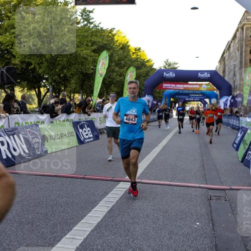 01.09.2024 - BARMER Alsterlauf Kathrin Stürmer Photography http://msf.ph/oto/6969910 01.09.2024 09:56:40 Ziel 2050, 2228, 2367, 2374, 2400, 2525, 2867, 3262, 3321, 3335, 3337, 3345, 3584, 3767, 3864, 3870, 3964, 4195, 4528, 4550, 4570, 4673, 4694, 4733, 4750, 4880, 4919, 5104, 5280, 8164, 2446, 3144, 3617, 3952, 4264, 4505, 4638, 4843, 4973, 4992, 5091, 8024, 8153, 8159, 8197, 8336, 8369 meine-sportfotos.de