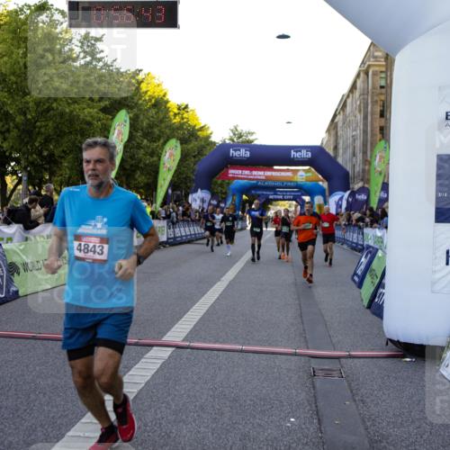 01.09.2024 - BARMER Alsterlauf Kathrin Stürmer Photography http://msf.ph/oto/6969914 01.09.2024 09:56:41 Ziel 2050, 2228, 2367, 2374, 2400, 2525, 2867, 3262, 3321, 3335, 3337, 3345, 3584, 3767, 3864, 3870, 3964, 4195, 4528, 4550, 4570, 4673, 4694, 4750, 4880, 4919, 8164, 2446, 2833, 3617, 3952, 4505, 4638, 4843, 4973, 4992, 5091, 8024, 8153, 8159, 8197, 8336, 8369 meine-sportfotos.de