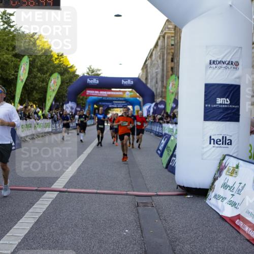 01.09.2024 - BARMER Alsterlauf Kathrin Stürmer Photography http://msf.ph/oto/6969918 01.09.2024 09:56:41 Ziel 2050, 2228, 2367, 2374, 2400, 2525, 2867, 3262, 3321, 3335, 3337, 3345, 3584, 3767, 3864, 3870, 3964, 4195, 4528, 4550, 4570, 4673, 4694, 4750, 4880, 4919, 8164, 2446, 2833, 3617, 3952, 4505, 4638, 4843, 4973, 4992, 5091, 8024, 8153, 8159, 8197, 8336, 8369 meine-sportfotos.de