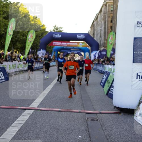 01.09.2024 - BARMER Alsterlauf Kathrin Stürmer Photography http://msf.ph/oto/6969922 01.09.2024 09:56:42 Ziel 2050, 2228, 2367, 2374, 2400, 2867, 3262, 3321, 3335, 3337, 3345, 3584, 3767, 3864, 3870, 3964, 4195, 4528, 4550, 4570, 4673, 4694, 4750, 4880, 4919, 8164, 2446, 2833, 3617, 3952, 4505, 4638, 4843, 4973, 4992, 5091, 8024, 8138, 8153, 8159, 8197, 8336, 8369 meine-sportfotos.de