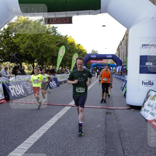 01.09.2024 - BARMER Alsterlauf Kathrin Stürmer Photography http://msf.ph/oto/6969926 01.09.2024 09:56:50 Ziel 2050, 2264, 2367, 2374, 2695, 2852, 2896, 2941, 3084, 3085, 3262, 3381, 3584, 3767, 3864, 3964, 4007, 4195, 4210, 4528, 4570, 4694, 4919, 5219, 8164, 2446, 2833, 3645, 3821, 4410, 4638, 4973, 4992, 5091, 8106, 8138, 8159, 8197, 8336, 8358, 8369 meine-sportfotos.de