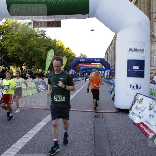 01.09.2024 - BARMER Alsterlauf Kathrin Stürmer Photography http://msf.ph/oto/6969928 01.09.2024 09:56:51 Ziel 2264, 2367, 2374, 2695, 2852, 2896, 2941, 2952, 3084, 3085, 3262, 3381, 3584, 3696, 3767, 3864, 3964, 4007, 4195, 4210, 4570, 4786, 4919, 5219, 8164, 2446, 2833, 3645, 3821, 4410, 4638, 4973, 4992, 8106, 8138, 8159, 8197, 8336, 8358, 8369 meine-sportfotos.de