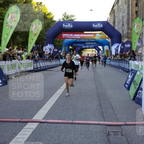 01.09.2024 - BARMER Alsterlauf Kathrin Stürmer Photography http://msf.ph/oto/6969939 01.09.2024 09:56:54 Ziel 2058, 2264, 2374, 2695, 2852, 2896, 2941, 2952, 3084, 3085, 3246, 3381, 3696, 3767, 3864, 3964, 4007, 4195, 4210, 4720, 4786, 4919, 5219, 2833, 3645, 3821, 4410, 8106, 8116, 8138, 8160, 8336, 8358 meine-sportfotos.de