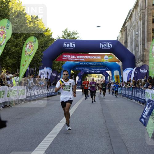 01.09.2024 - BARMER Alsterlauf Kathrin Stürmer Photography http://msf.ph/oto/6969949 01.09.2024 09:56:56 Ziel 2058, 2264, 2374, 2695, 2852, 2896, 2941, 2952, 3084, 3085, 3246, 3381, 3696, 3767, 3864, 3904, 3964, 4007, 4195, 4210, 4720, 4786, 4919, 5219, 2833, 3645, 3821, 4410, 8106, 8116, 8138, 8160, 8358 meine-sportfotos.de