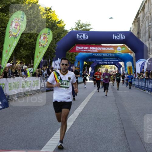 01.09.2024 - BARMER Alsterlauf Kathrin Stürmer Photography http://msf.ph/oto/6969954 01.09.2024 09:56:57 Ziel 2058, 2148, 2264, 2374, 2695, 2852, 2896, 2941, 2952, 3084, 3085, 3246, 3381, 3696, 3767, 3904, 4007, 4195, 4210, 4720, 4786, 4919, 5219, 2809, 3645, 3821, 4021, 4410, 8106, 8116, 8138, 8160, 8358 meine-sportfotos.de