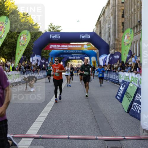 01.09.2024 - BARMER Alsterlauf Kathrin Stürmer Photography http://msf.ph/oto/6969970 01.09.2024 09:57:02 Ziel 2058, 2063, 2101, 2148, 2264, 2694, 2695, 2852, 2896, 2941, 2952, 3084, 3085, 3224, 3233, 3236, 3246, 3381, 3696, 3904, 4007, 4210, 4590, 4720, 4786, 5219, 8204, 2211, 2373, 2809, 3588, 3645, 3821, 3988, 4021, 4022, 4353, 4499, 4760, 5257, 8116, 8160 meine-sportfotos.de