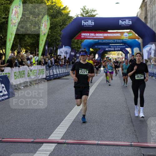 01.09.2024 - BARMER Alsterlauf Kathrin Stürmer Photography http://msf.ph/oto/6969984 01.09.2024 09:57:17 Ziel 2063, 2101, 2148, 2301, 2694, 2781, 2817, 2999, 3009, 3068, 3224, 3233, 3236, 3270, 3552, 4139, 4296, 4464, 4472, 4490, 4590, 4732, 5172, 5221, 5235, 8204, 2211, 2221, 2530, 2671, 2783, 3027, 3048, 3145, 3334, 3386, 3596, 3636, 4190, 4606, 4634, 4698, 5073, 5241, 8198 meine-sportfotos.de