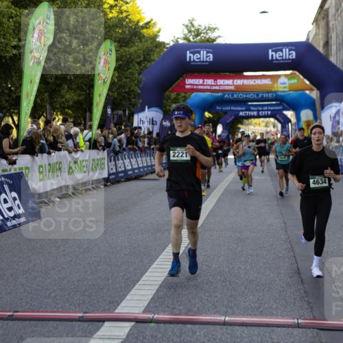 01.09.2024 - BARMER Alsterlauf Kathrin Stürmer Photography http://msf.ph/oto/6969985 01.09.2024 09:57:17 Ziel 2063, 2101, 2148, 2301, 2694, 2781, 2817, 2999, 3009, 3068, 3224, 3233, 3236, 3270, 3552, 4139, 4296, 4464, 4472, 4490, 4590, 4732, 5172, 5221, 5235, 8204, 2211, 2221, 2530, 2671, 2783, 3027, 3048, 3145, 3334, 3386, 3596, 3636, 4190, 4606, 4634, 4698, 5073, 5241, 8198 meine-sportfotos.de