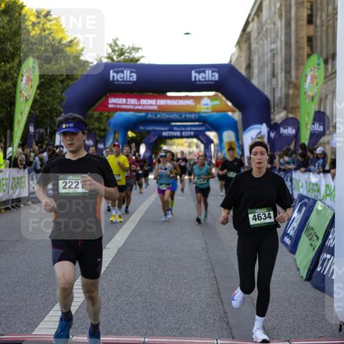 01.09.2024 - BARMER Alsterlauf Kathrin Stürmer Photography http://msf.ph/oto/6969989 01.09.2024 09:57:18 Ziel 2063, 2101, 2301, 2694, 2781, 2817, 2999, 3009, 3068, 3224, 3233, 3236, 3270, 3552, 4139, 4296, 4464, 4472, 4490, 4513, 4590, 4732, 5163, 5172, 5221, 5235, 8204, 2221, 2302, 2530, 2671, 2783, 3027, 3048, 3145, 3334, 3386, 3455, 3596, 3636, 4190, 4269, 4606, 4634, 4698, 5073, 5241, 8142, 8198 meine-sportfotos.de