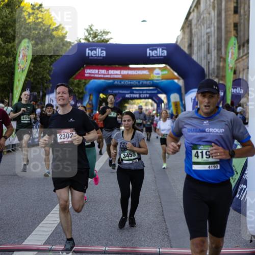 01.09.2024 - BARMER Alsterlauf Kathrin Stürmer Photography http://msf.ph/oto/6970003 01.09.2024 09:57:27 Ziel 2301, 2345, 2680, 2781, 2817, 2999, 3009, 3068, 3205, 3552, 3624, 3626, 4076, 4139, 4296, 4379, 4472, 4490, 4513, 4732, 5163, 5172, 5221, 5235, 2135, 2302, 2530, 2671, 3048, 3111, 3145, 3334, 3455, 3596, 3636, 3724, 3743, 4135, 4190, 4269, 4425, 4479, 4606, 4698, 5222, 5241, 8045, 8142, 8198, 8303 meine-sportfotos.de