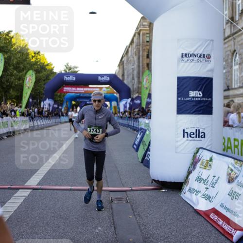 01.09.2024 - BARMER Alsterlauf Kathrin Stürmer Photography http://msf.ph/oto/6970021 01.09.2024 09:57:33 Ziel 2345, 2680, 2999, 3205, 3227, 3414, 3552, 3624, 3626, 4076, 4139, 4296, 4345, 4379, 4490, 4513, 4732, 4981, 5163, 5221, 5235, 2135, 2302, 2678, 3111, 3455, 3724, 3743, 4135, 4269, 4425, 4479, 4998, 5222, 5292, 8045, 8137, 8142, 8303 meine-sportfotos.de