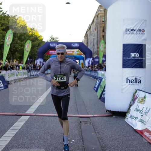 01.09.2024 - BARMER Alsterlauf Kathrin Stürmer Photography http://msf.ph/oto/6970024 01.09.2024 09:57:33 Ziel 2345, 2680, 2999, 3205, 3227, 3414, 3552, 3624, 3626, 4076, 4139, 4296, 4345, 4379, 4490, 4513, 4732, 4981, 5163, 5221, 5235, 2135, 2302, 2678, 3111, 3455, 3724, 3743, 4135, 4269, 4425, 4479, 4998, 5222, 5292, 8045, 8137, 8142, 8303 meine-sportfotos.de