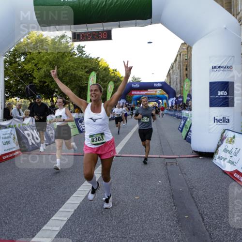 01.09.2024 - BARMER Alsterlauf Kathrin Stürmer Photography http://msf.ph/oto/6970026 01.09.2024 09:57:37 Ziel 2345, 2465, 2680, 3205, 3227, 3414, 3624, 3626, 4076, 4139, 4345, 4379, 4490, 4513, 4981, 5163, 2678, 2925, 3111, 3214, 3743, 3783, 4150, 4440, 4510, 4998, 5222, 5292, 8045, 8060, 8067, 8137, 8303 meine-sportfotos.de