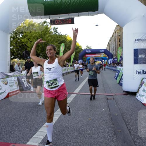 01.09.2024 - BARMER Alsterlauf Kathrin Stürmer Photography http://msf.ph/oto/6970027 01.09.2024 09:57:37 Ziel 2345, 2465, 2680, 3205, 3227, 3414, 3624, 3626, 4076, 4139, 4345, 4379, 4490, 4513, 4981, 5163, 2678, 2925, 3111, 3214, 3743, 3783, 4150, 4440, 4510, 4998, 5222, 5292, 8045, 8060, 8067, 8137, 8303 meine-sportfotos.de