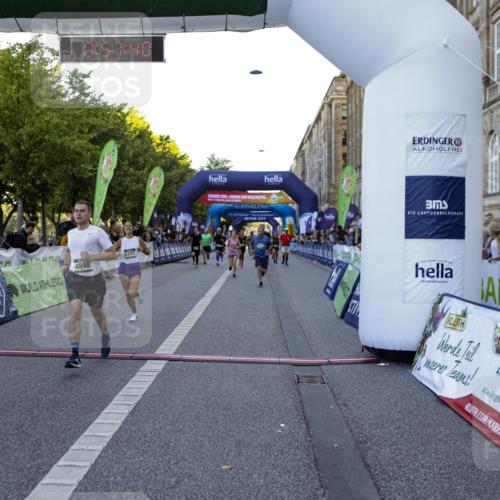 01.09.2024 - BARMER Alsterlauf Kathrin Stürmer Photography http://msf.ph/oto/6970036 01.09.2024 09:57:38 Ziel 2345, 2465, 2680, 3205, 3227, 3414, 3624, 3626, 4076, 4345, 4379, 4513, 4981, 5163, 8206, 2678, 2925, 3214, 3464, 3743, 3783, 4150, 4440, 4510, 4998, 5222, 5292, 8045, 8060, 8067, 8137, 8242, 8303 meine-sportfotos.de