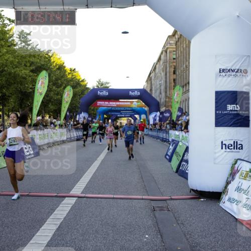 01.09.2024 - BARMER Alsterlauf Kathrin Stürmer Photography http://msf.ph/oto/6970039 01.09.2024 09:57:39 Ziel 2172, 2345, 2465, 2680, 3205, 3227, 3414, 3624, 3626, 4076, 4345, 4379, 4826, 4981, 8206, 2678, 2925, 2944, 3214, 3464, 3783, 4150, 4440, 4510, 4998, 5222, 5292, 8045, 8060, 8067, 8137, 8242, 8303 meine-sportfotos.de