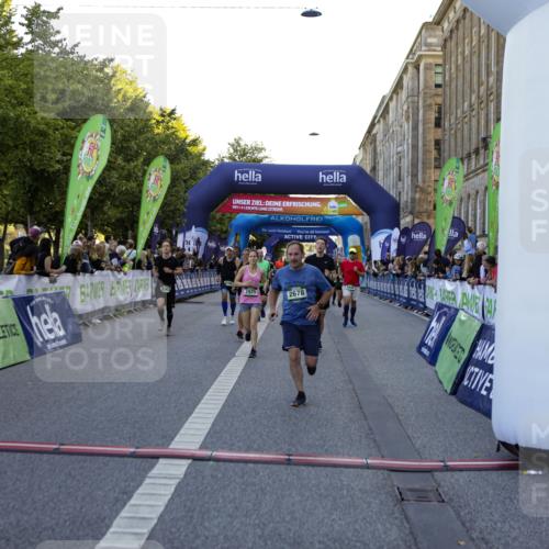 01.09.2024 - BARMER Alsterlauf Kathrin Stürmer Photography http://msf.ph/oto/6970046 01.09.2024 09:57:40 Ziel 2172, 2345, 2465, 2680, 3004, 3227, 3414, 3624, 3626, 3675, 4047, 4076, 4345, 4379, 4826, 4981, 8206, 2678, 2925, 2944, 3214, 3464, 3783, 4150, 4440, 4510, 4998, 5222, 5292, 8045, 8060, 8067, 8137, 8242, 8303 meine-sportfotos.de