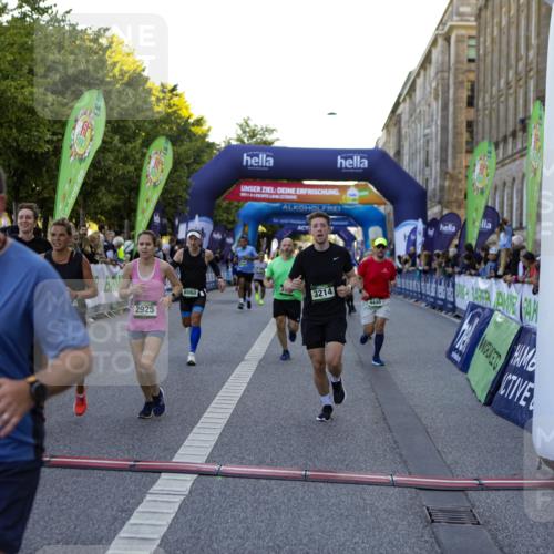 01.09.2024 - BARMER Alsterlauf Kathrin Stürmer Photography http://msf.ph/oto/6970057 01.09.2024 09:57:42 Ziel 2172, 2465, 2680, 3004, 3227, 3414, 3501, 3624, 3626, 3675, 3927, 4047, 4076, 4345, 4379, 4826, 4981, 8206, 2678, 2770, 2925, 2944, 3214, 3464, 3783, 4150, 4440, 4510, 4907, 4998, 5065, 5222, 5292, 8045, 8060, 8067, 8102, 8137, 8242, 8303 meine-sportfotos.de