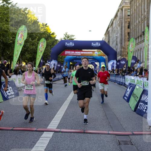 01.09.2024 - BARMER Alsterlauf Kathrin Stürmer Photography http://msf.ph/oto/6970059 01.09.2024 09:57:42 Ziel 2172, 2465, 2680, 3004, 3227, 3414, 3501, 3624, 3626, 3675, 3927, 4047, 4076, 4345, 4379, 4826, 4981, 8206, 2678, 2770, 2925, 2944, 3214, 3464, 3783, 4150, 4440, 4510, 4907, 4998, 5065, 5222, 5292, 8045, 8060, 8067, 8102, 8137, 8242, 8303 meine-sportfotos.de