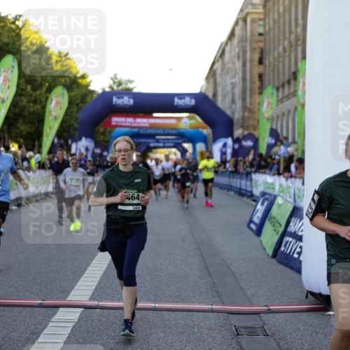 01.09.2024 - BARMER Alsterlauf Kathrin Stürmer Photography http://msf.ph/oto/6970065 01.09.2024 09:57:47 Ziel 2172, 2465, 2796, 2857, 3004, 3227, 3414, 3450, 3501, 3675, 3927, 3982, 4047, 4050, 4120, 4345, 4496, 4826, 4981, 8206, 8239, 1176, 2062, 2242, 2479, 2678, 2770, 2905, 2925, 2944, 3214, 3435, 3464, 3783, 3803, 3951, 4150, 4384, 4440, 4498, 4510, 4907, 5065, 8019, 8060, 8067, 8084, 8102, 8137, 8172, 8242 meine-sportfotos.de