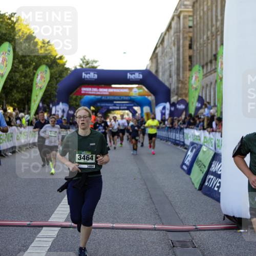 01.09.2024 - BARMER Alsterlauf Kathrin Stürmer Photography http://msf.ph/oto/6970066 01.09.2024 09:57:47 Ziel 2172, 2465, 2796, 2857, 3004, 3227, 3414, 3450, 3501, 3675, 3927, 3982, 4047, 4050, 4120, 4345, 4496, 4826, 4981, 8206, 8239, 1176, 2062, 2242, 2479, 2678, 2770, 2905, 2925, 2944, 3214, 3435, 3464, 3783, 3803, 3951, 4150, 4384, 4440, 4498, 4510, 4907, 5065, 8019, 8060, 8067, 8084, 8102, 8137, 8172, 8242 meine-sportfotos.de