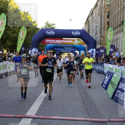 01.09.2024 - BARMER Alsterlauf Kathrin Stürmer Photography http://msf.ph/oto/6970075 01.09.2024 09:57:49 Ziel 2172, 2465, 2796, 2857, 3004, 3227, 3450, 3501, 3675, 3927, 3982, 4047, 4050, 4120, 4345, 4468, 4496, 4610, 4826, 4981, 8206, 8239, 1176, 2062, 2242, 2479, 2770, 2905, 2925, 2944, 3017, 3214, 3217, 3435, 3464, 3468, 3783, 3803, 3951, 4150, 4384, 4440, 4498, 4510, 4907, 5065, 8019, 8060, 8067, 8084, 8102, 8172, 8242 meine-sportfotos.de