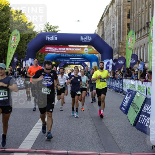 01.09.2024 - BARMER Alsterlauf Kathrin Stürmer Photography http://msf.ph/oto/6970079 01.09.2024 09:57:50 Ziel 2172, 2465, 2796, 2857, 3004, 3227, 3450, 3501, 3675, 3927, 3982, 4047, 4050, 4120, 4345, 4468, 4496, 4610, 4826, 4981, 8206, 8239, 1176, 2062, 2242, 2479, 2770, 2905, 2944, 3017, 3217, 3435, 3464, 3468, 3783, 3803, 3951, 4150, 4384, 4440, 4498, 4510, 4907, 5065, 8019, 8060, 8084, 8102, 8172, 8242 meine-sportfotos.de