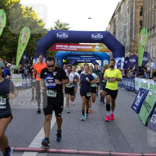 01.09.2024 - BARMER Alsterlauf Kathrin Stürmer Photography http://msf.ph/oto/6970081 01.09.2024 09:57:50 Ziel 2172, 2465, 2796, 2857, 3004, 3227, 3450, 3501, 3675, 3927, 3982, 4047, 4050, 4120, 4345, 4468, 4496, 4610, 4826, 4981, 8206, 8239, 1176, 2062, 2242, 2479, 2770, 2905, 2944, 3017, 3217, 3435, 3464, 3468, 3783, 3803, 3951, 4150, 4384, 4440, 4498, 4510, 4907, 5065, 8019, 8060, 8084, 8102, 8172, 8242 meine-sportfotos.de