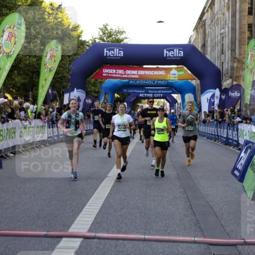 01.09.2024 - BARMER Alsterlauf Kathrin Stürmer Photography http://msf.ph/oto/6970096 01.09.2024 09:58:06 Ziel 2757, 2795, 2796, 3486, 3828, 3829, 3830, 3831, 3832, 3901, 4008, 4072, 4147, 4196, 4331, 4396, 4397, 4468, 4496, 4531, 4579, 4585, 4610, 4711, 4799, 4881, 5233, 8239, 2320, 2632, 2675, 2885, 3030, 3234, 3342, 3711, 3972, 3984, 4163, 4226, 4376, 4394, 4577, 4578, 4853, 4890, 5064, 5230, 8178 meine-sportfotos.de