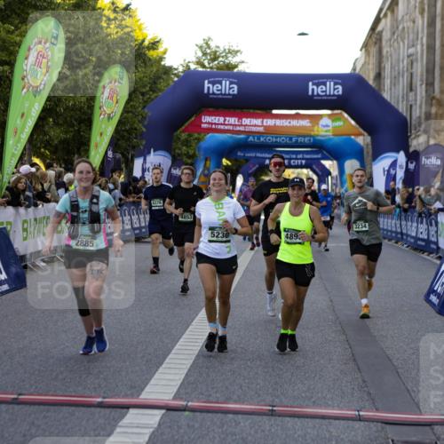 01.09.2024 - BARMER Alsterlauf Kathrin Stürmer Photography http://msf.ph/oto/6970104 01.09.2024 09:58:08 Ziel 2757, 2795, 3486, 3828, 3829, 3830, 3831, 3832, 3901, 4008, 4072, 4147, 4196, 4331, 4396, 4397, 4468, 4531, 4579, 4585, 4610, 4711, 4799, 4881, 5233, 2632, 2675, 2885, 3030, 3071, 3234, 3342, 3711, 3744, 3972, 3984, 4163, 4189, 4226, 4376, 4394, 4577, 4853, 4890, 5230, 8178 meine-sportfotos.de
