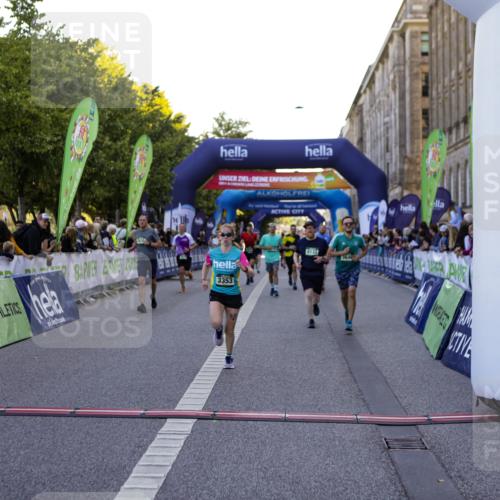 01.09.2024 - BARMER Alsterlauf Kathrin Stürmer Photography http://msf.ph/oto/6970128 01.09.2024 09:58:26 Ziel 2441, 2588, 2759, 2760, 3033, 3231, 3243, 3245, 3285, 3375, 3460, 3542, 3699, 3983, 4230, 4268, 4401, 4596, 4682, 5040, 5199, 8218, 8256, 2035, 2392, 2430, 2617, 2634, 2855, 3353, 3646, 3662, 3856, 3894, 3978, 4265, 4352, 4636, 4723, 4765, 5071, 5126, 8133, 8136, 8174, 8263, 8381 meine-sportfotos.de