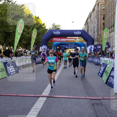 01.09.2024 - BARMER Alsterlauf Kathrin Stürmer Photography http://msf.ph/oto/6970130 01.09.2024 09:58:26 Ziel 2441, 2588, 2759, 2760, 3033, 3231, 3243, 3245, 3285, 3375, 3460, 3542, 3699, 3983, 4230, 4268, 4401, 4596, 4682, 5040, 5199, 8218, 8256, 2035, 2392, 2430, 2617, 2634, 2855, 3353, 3646, 3662, 3856, 3894, 3978, 4265, 4352, 4636, 4723, 4765, 5071, 5126, 8133, 8136, 8174, 8263, 8381 meine-sportfotos.de