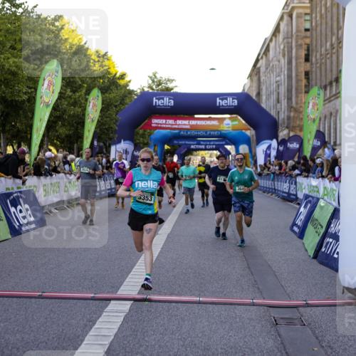 01.09.2024 - BARMER Alsterlauf Kathrin Stürmer Photography http://msf.ph/oto/6970131 01.09.2024 09:58:26 Ziel 2441, 2588, 2759, 2760, 3033, 3231, 3243, 3245, 3285, 3375, 3460, 3542, 3699, 3983, 4230, 4268, 4401, 4596, 4682, 5040, 5199, 8218, 8256, 2035, 2392, 2430, 2617, 2634, 2855, 3353, 3646, 3662, 3856, 3894, 3978, 4265, 4352, 4636, 4723, 4765, 5071, 5126, 8133, 8136, 8174, 8263, 8381 meine-sportfotos.de