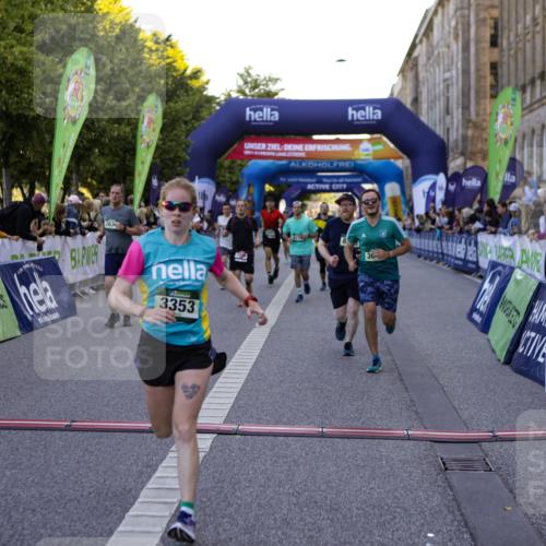 01.09.2024 - BARMER Alsterlauf Kathrin Stürmer Photography http://msf.ph/oto/6970135 01.09.2024 09:58:27 Ziel 2441, 2582, 2588, 2759, 2760, 3033, 3201, 3231, 3243, 3245, 3285, 3375, 3460, 3542, 3699, 3983, 4230, 4268, 4401, 4596, 4682, 5040, 5192, 5193, 5199, 8218, 8256, 2035, 2392, 2430, 2634, 2855, 3353, 3646, 3662, 3856, 3894, 4265, 4352, 4636, 4723, 4765, 5071, 5126, 8133, 8136, 8174, 8263, 8381 meine-sportfotos.de
