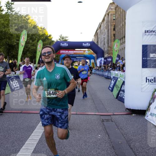01.09.2024 - BARMER Alsterlauf Kathrin Stürmer Photography http://msf.ph/oto/6970149 01.09.2024 09:58:29 Ziel 2441, 2582, 2588, 2759, 2760, 2897, 3033, 3201, 3231, 3243, 3245, 3285, 3375, 3460, 3542, 3699, 3717, 3977, 3983, 4230, 4266, 4268, 4401, 4596, 4682, 5040, 5192, 5193, 5199, 8218, 8256, 2037, 2392, 2430, 2634, 2832, 2855, 3353, 3438, 3646, 3662, 3856, 3894, 4352, 4636, 4723, 4850, 5071, 5126, 8133, 8174, 8263 meine-sportfotos.de