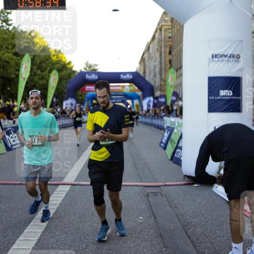 01.09.2024 - BARMER Alsterlauf Kathrin Stürmer Photography http://msf.ph/oto/6970155 01.09.2024 09:58:32 Ziel 2425, 2441, 2582, 2588, 2895, 2897, 3033, 3201, 3243, 3249, 3285, 3375, 3460, 3699, 3717, 3977, 3983, 4230, 4266, 4268, 4401, 4596, 4682, 4779, 5040, 5192, 5193, 5199, 5251, 8218, 8256, 2037, 2430, 2634, 2832, 2855, 3353, 3438, 3646, 3856, 3894, 4071, 4352, 4618, 4636, 4723, 4850, 5126, 8133, 8174, 8263 meine-sportfotos.de