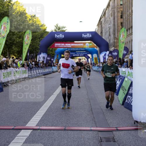 01.09.2024 - BARMER Alsterlauf Kathrin Stürmer Photography http://msf.ph/oto/6970177 01.09.2024 09:58:43 Ziel 2425, 2467, 2582, 2684, 2828, 2863, 2895, 2897, 3154, 3201, 3249, 3283, 3692, 3717, 3977, 3983, 4266, 4268, 4596, 4779, 5018, 5192, 5193, 5206, 5251, 2037, 2166, 2299, 2403, 2428, 2649, 2832, 2848, 2868, 3438, 3755, 4071, 4363, 4474, 4618, 4850, 4888, 5014, 8202 meine-sportfotos.de